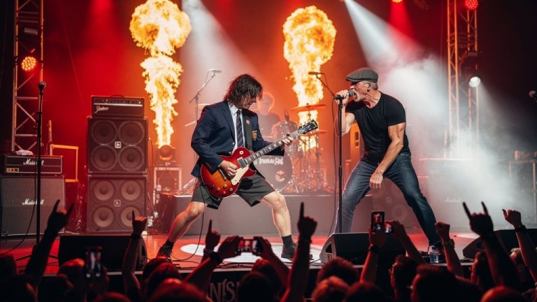 Die Geschichte von AC/DC: 50 Jahre High Voltage Rock