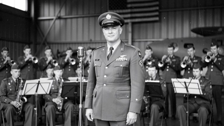 Glenn Miller und das Army Air Force Orchestra: Swing, Krieg und ein ungelöstes Rätsel